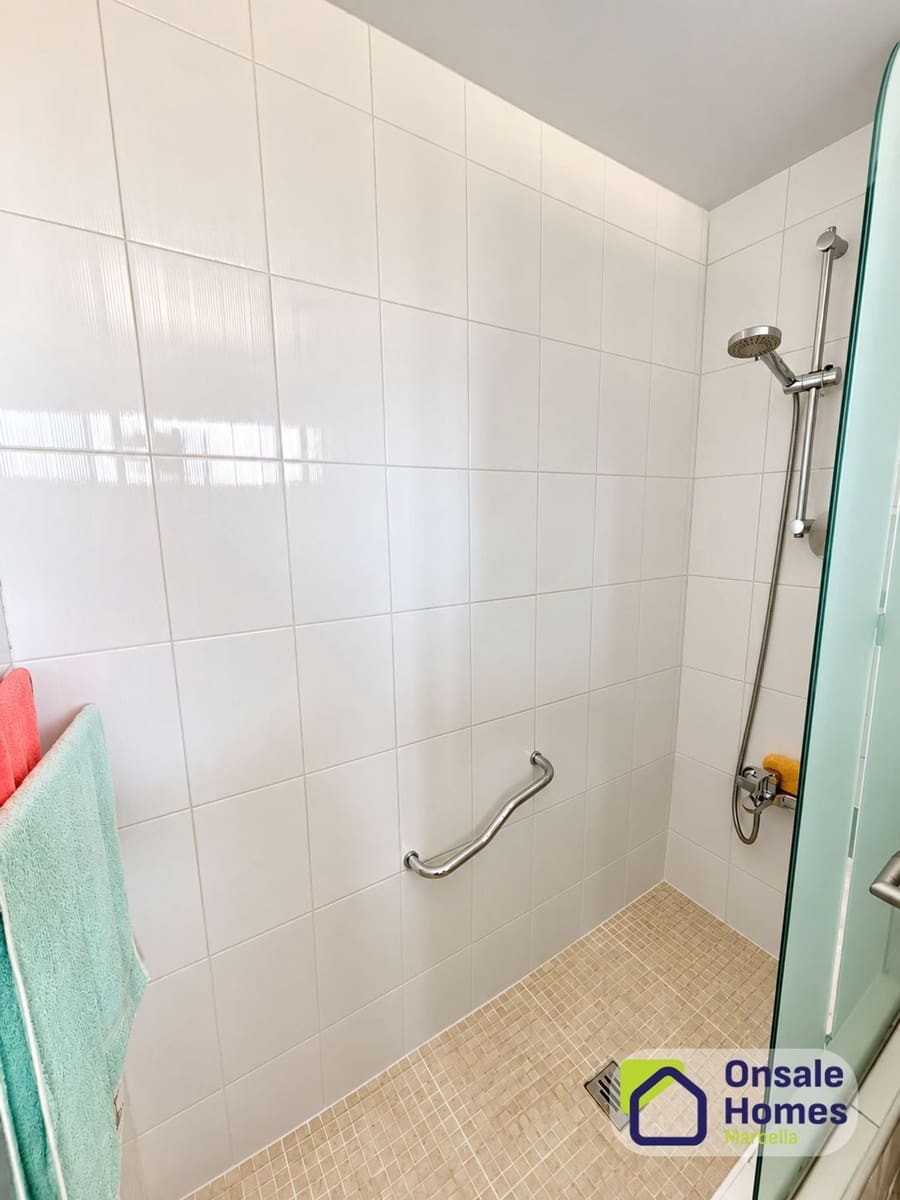 Lejlighed til salg i Marbella med garage - € 280.000 (Ref: 10108665)