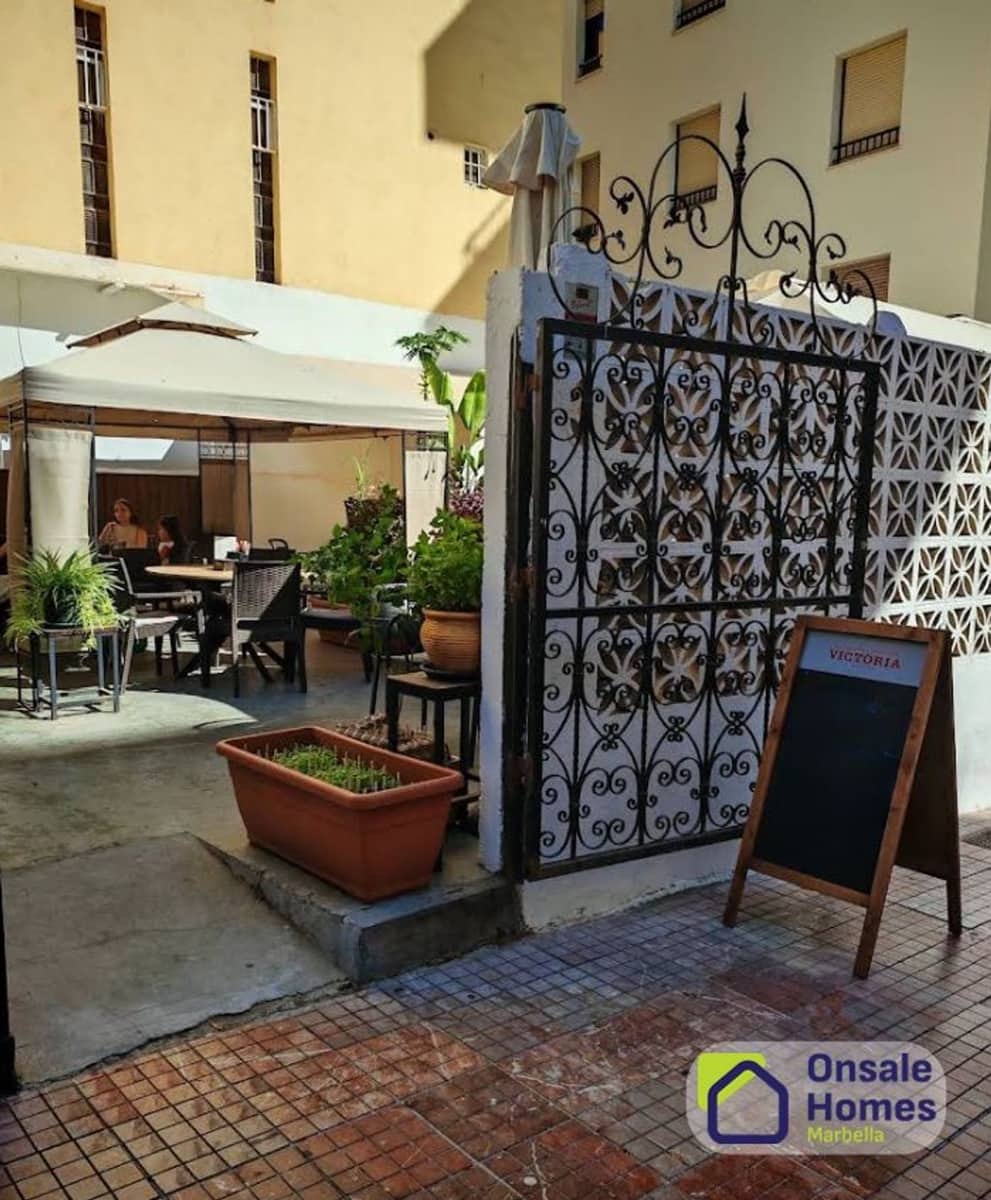 Commercial for sale in Marbella - € 250,000 (Ref: 10118521)