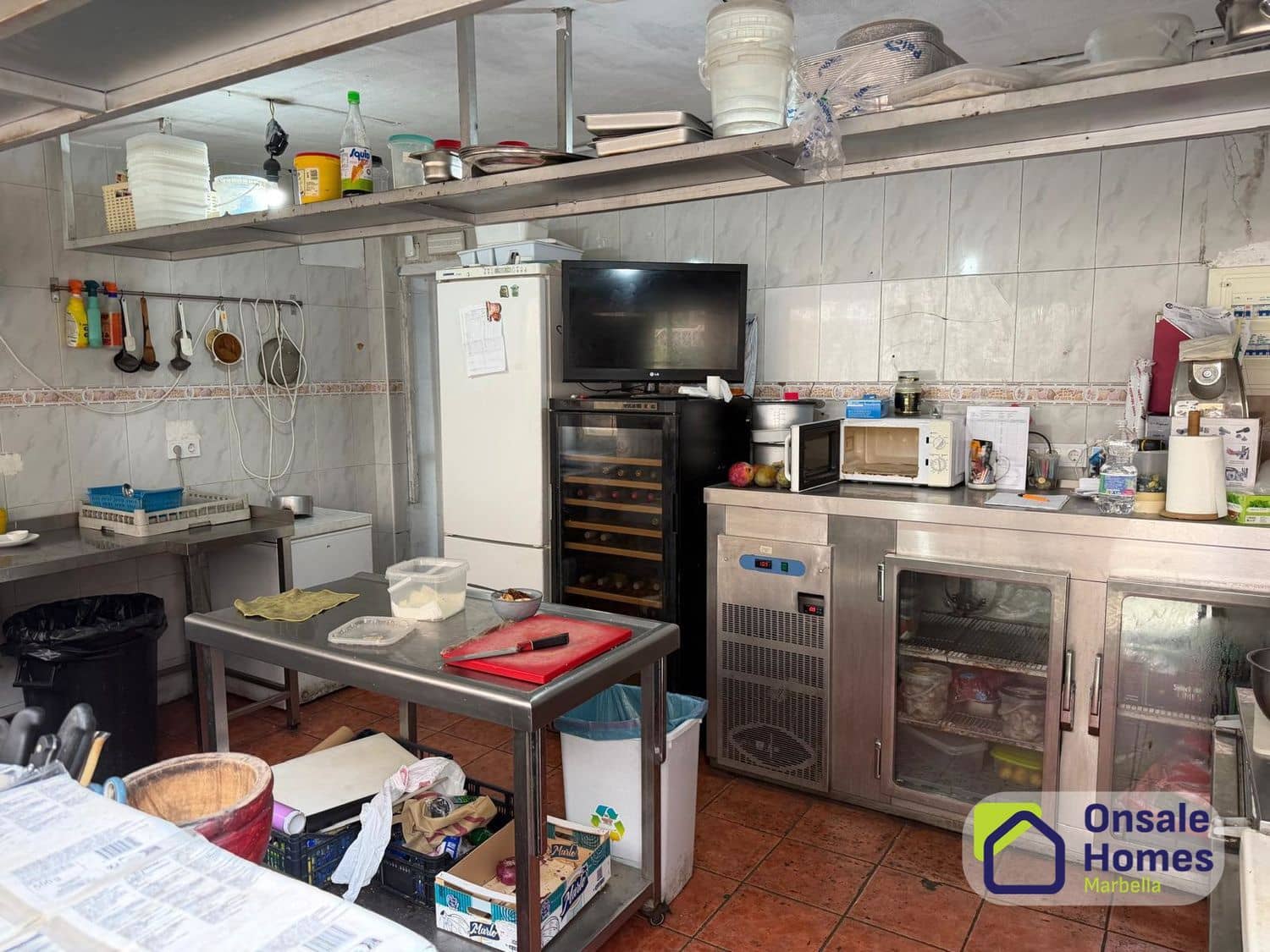 Commercial for sale in Marbella - € 250,000 (Ref: 10118521)