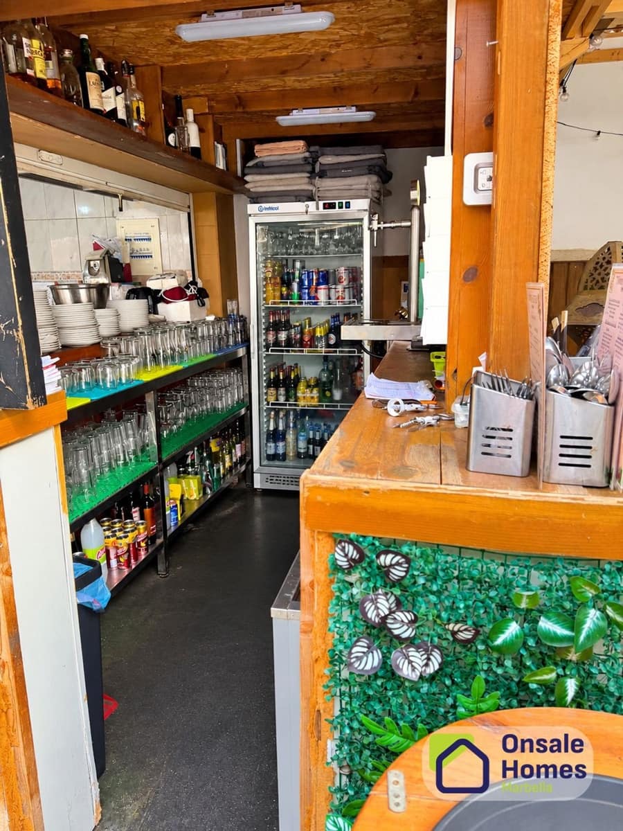 Commercial for sale in Marbella - € 250,000 (Ref: 10118521)
