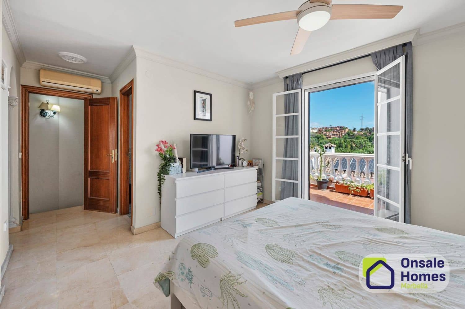 4 sypialnia Dom na sprzedaż w Marbella z basenem garażem - 590 000 € (Ref: 10118522)