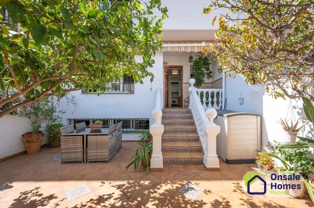 4 sypialnia Dom na sprzedaż w Torrecilla - La Cañada, Marbella z basenem garażem - 590 000 € (Ref: 10118522)