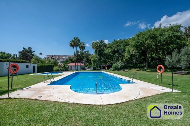 4 sypialnia Dom na sprzedaż w Torrecilla - La Cañada, Marbella z basenem garażem - 590 000 € (Ref: 10118522)