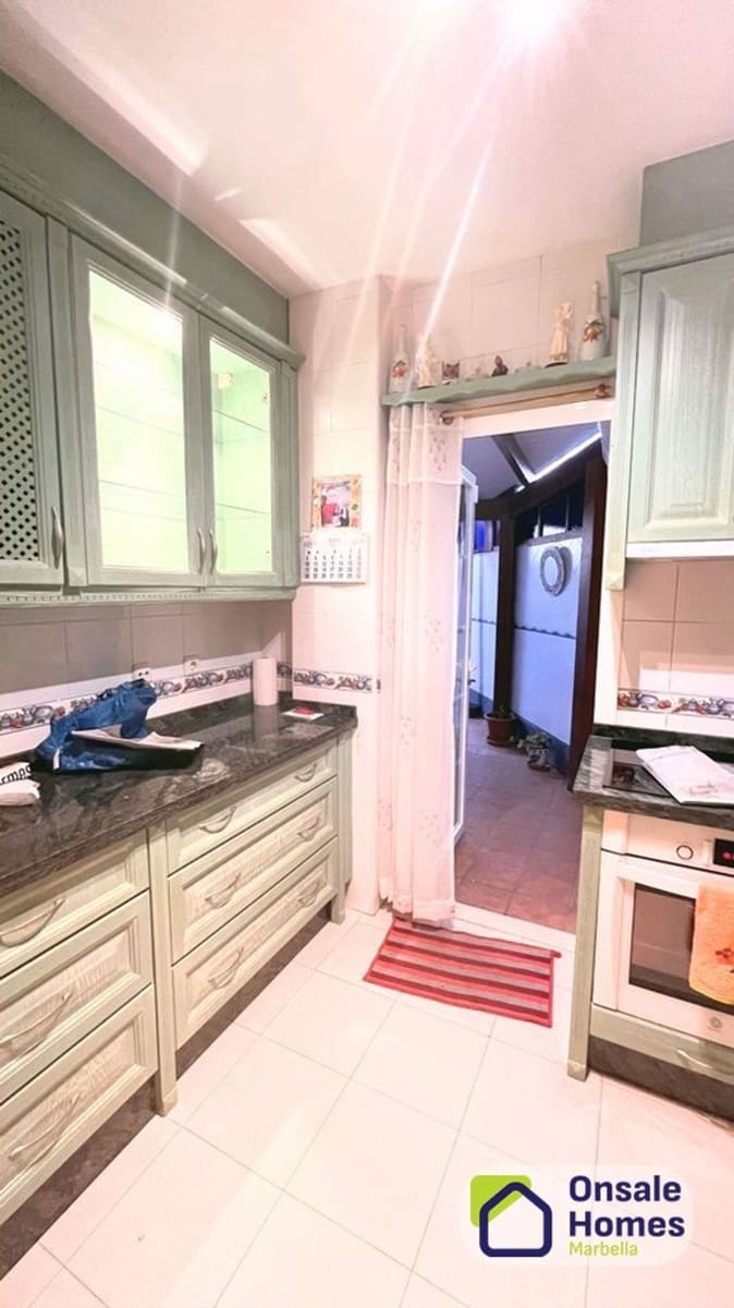 2 soverom Leilighet til salgs i Marbella med garasje - € 800 000 (Ref: 10127635)
