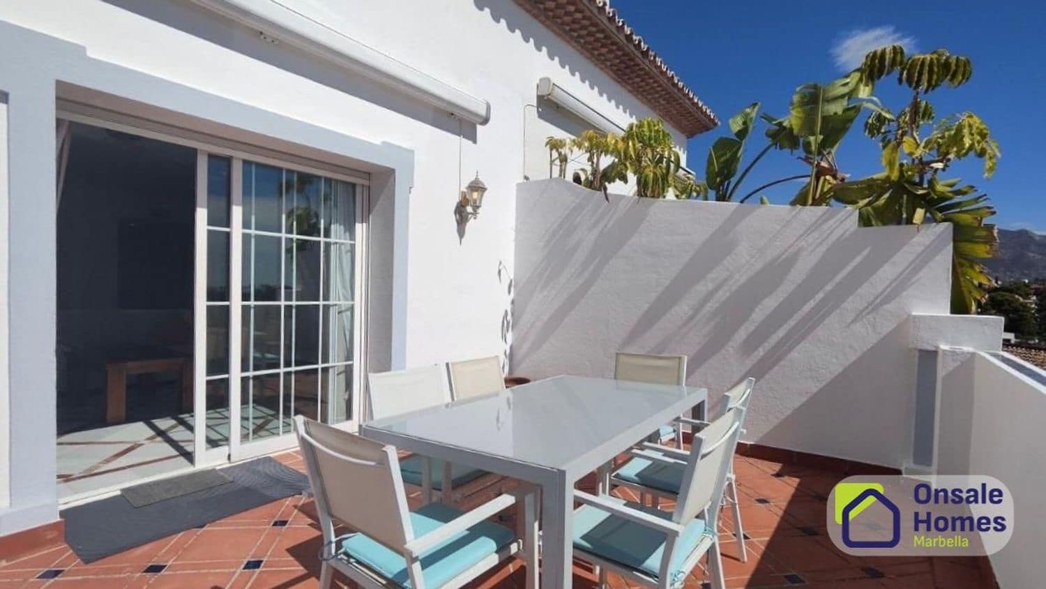 2 bedroom Apartment for rent in Nueva Andalucia with pool garage - € 2,100 (Ref: 10127636)