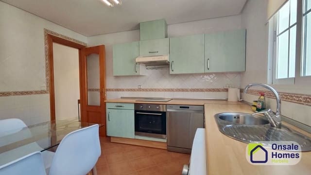 2 bedroom Apartment for rent in Nueva Andalucía Centro, Marbella with pool garage - € 2,100 (Ref: 10127636)