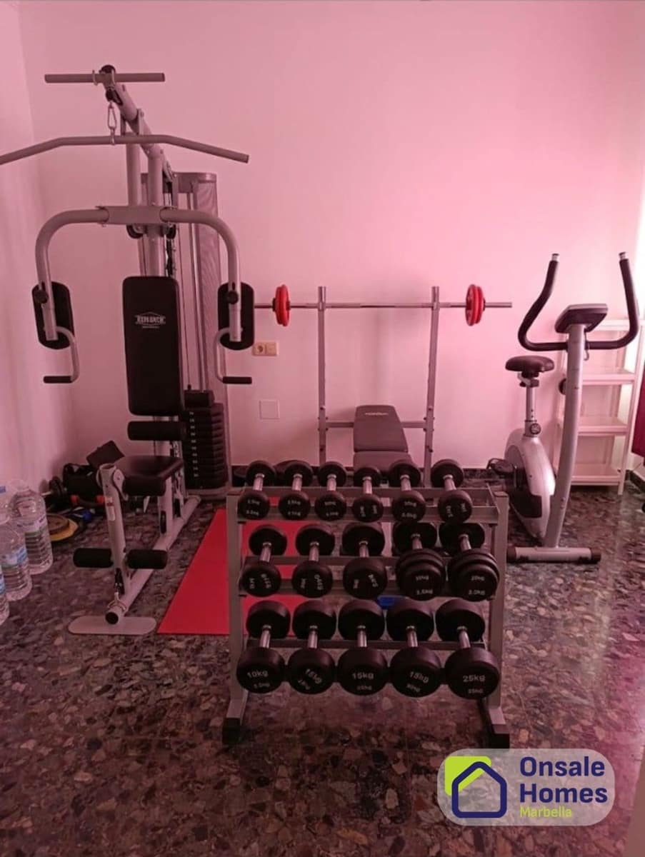 4 sovrum Villa att hyra i Ojen med pool garage - 3 000 € (Ref: 10135535)