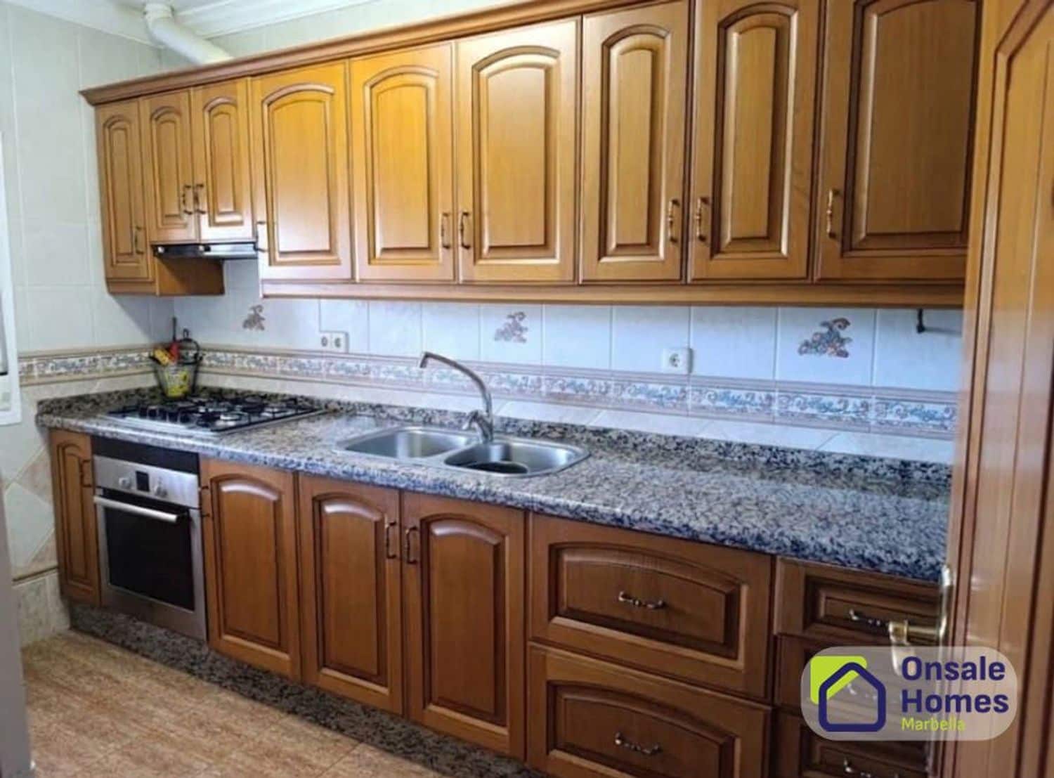 4 sovrum Villa att hyra i Ojen med pool garage - 3 000 € (Ref: 10135535)