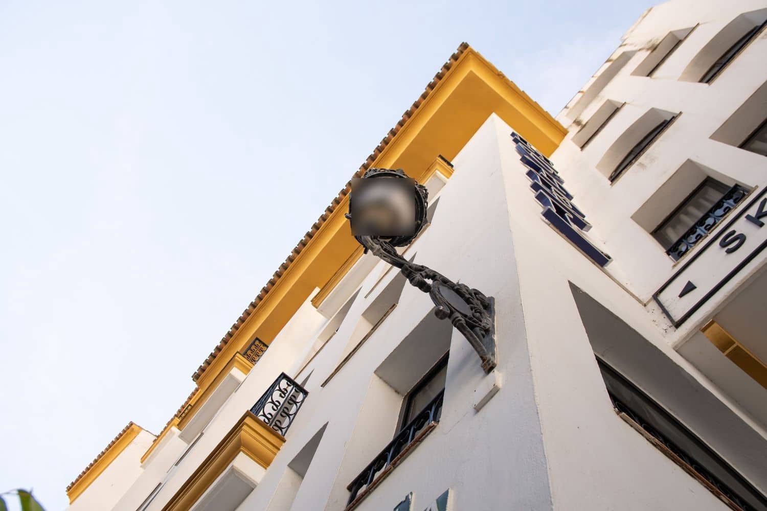 Commercial for rent in Marbella - € 2,500 (Ref: 10141499)