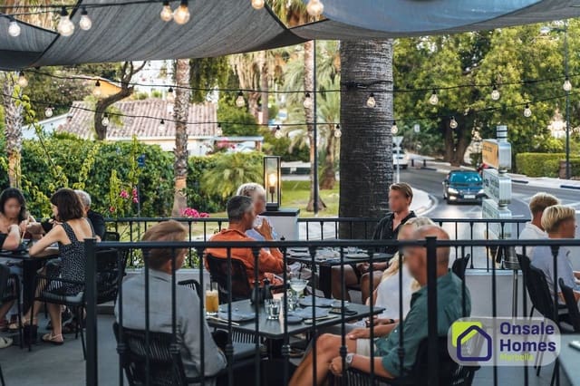 Comercial para arrendar em Nueva Andalucía Centro, Marbella - 3 000 € (Ref: 10141500)