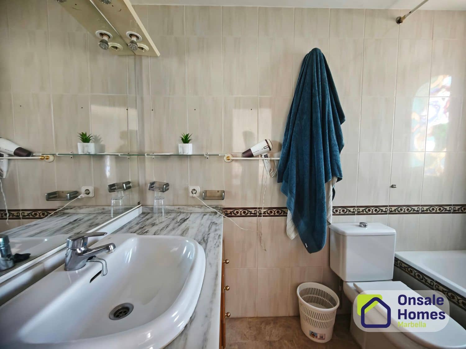4 Zimmer Haus zu verkaufen in Marbella mit Pool Garage - 650.000 € (Ref: 10148210)