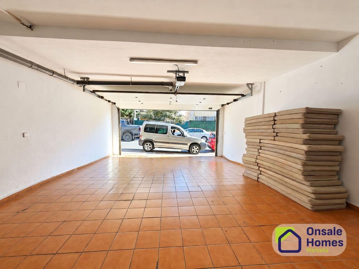 4 Zimmer Haus zu verkaufen in Marbella mit Pool Garage - 650.000 € (Ref: 10148210)