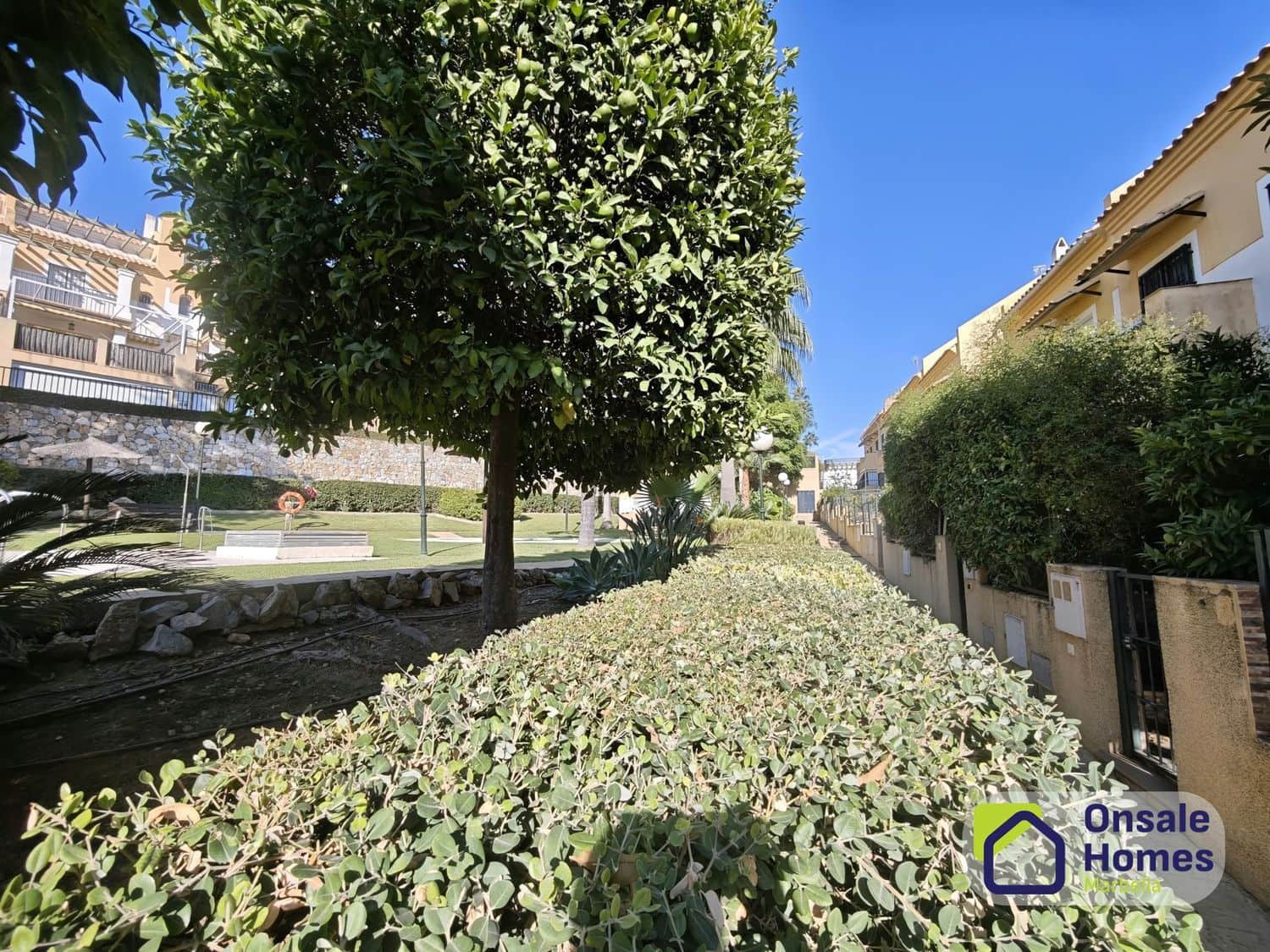 4 Zimmer Haus zu verkaufen in Marbella mit Pool Garage - 650.000 € (Ref: 10148210)
