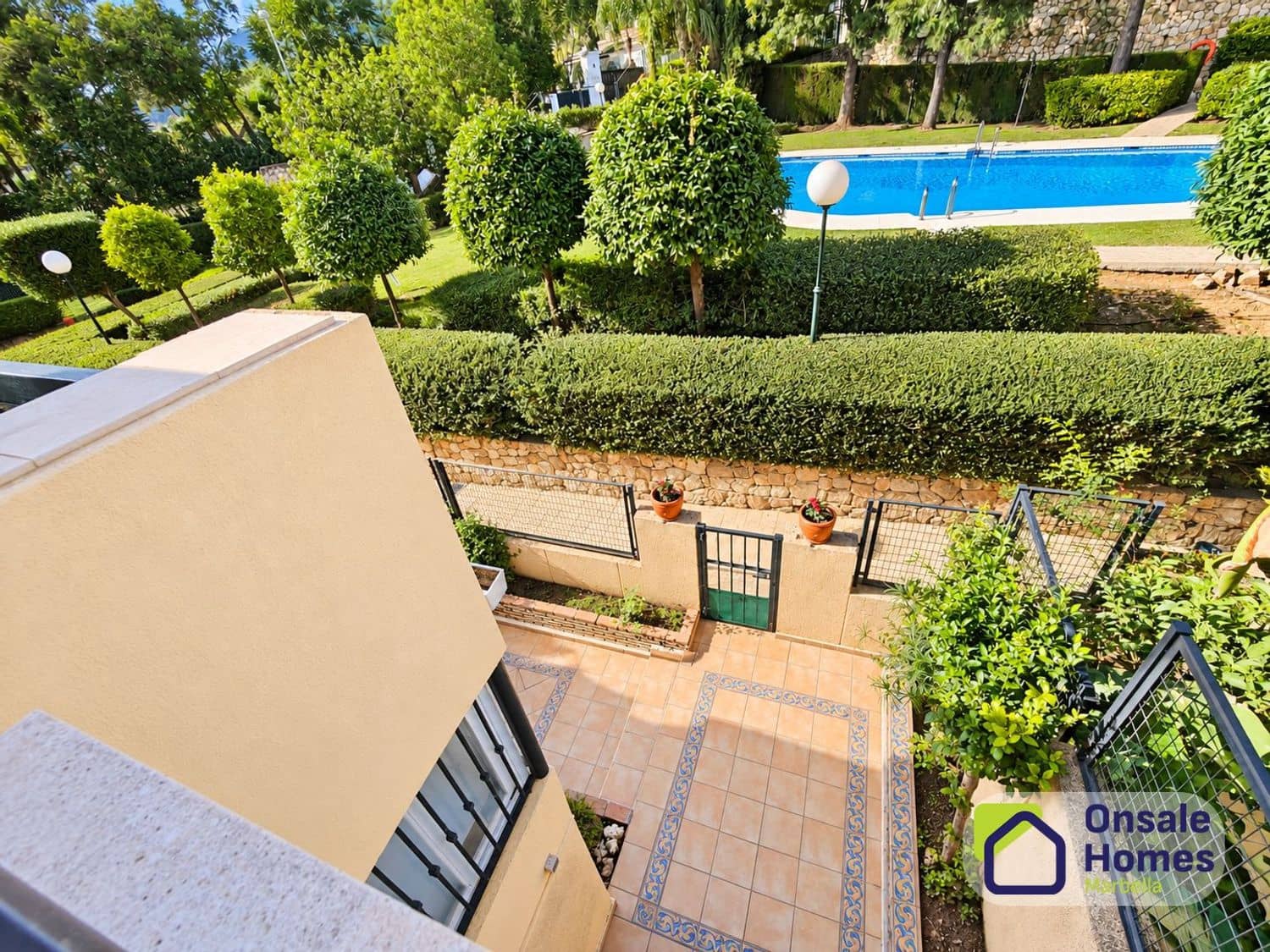 4 Zimmer Haus zu verkaufen in Marbella mit Pool Garage - 650.000 € (Ref: 10148210)