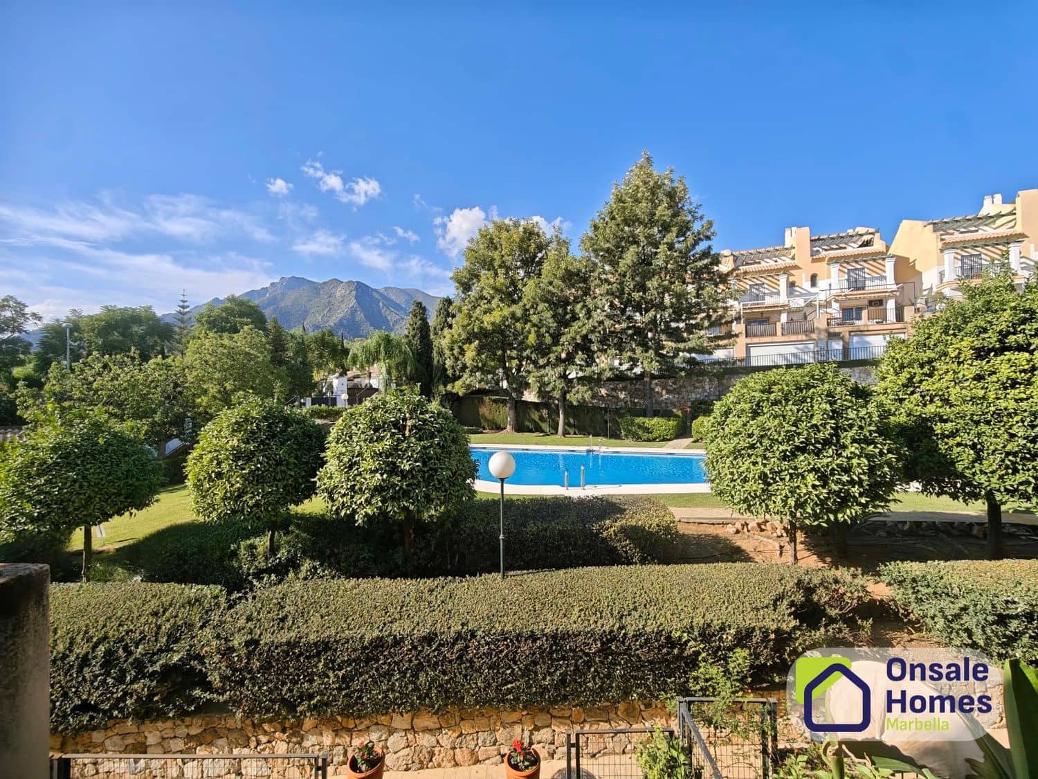 4 Zimmer Haus zu verkaufen in Marbella mit Pool Garage - 650.000 € (Ref: 10148210)