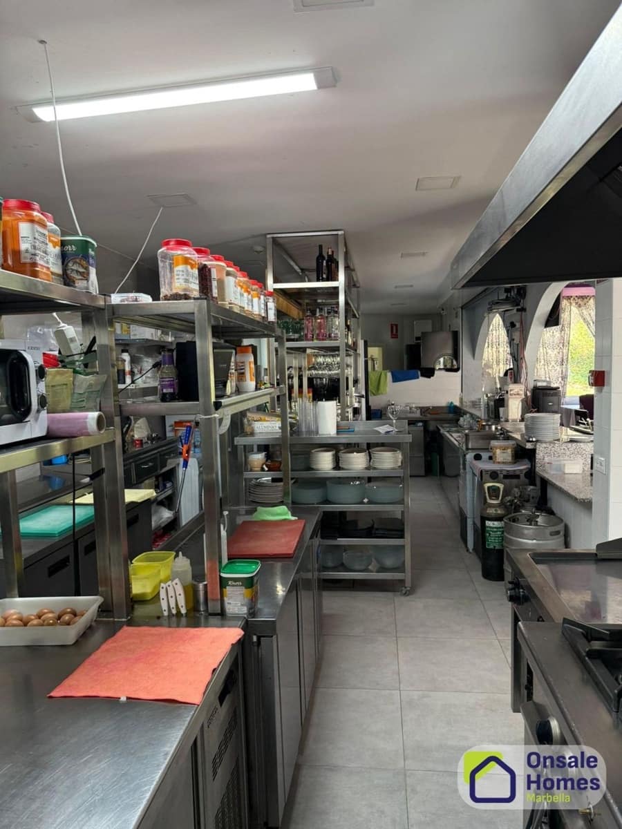 Comercial para arrendar em Marbella - 600 € (Ref: 10154443)