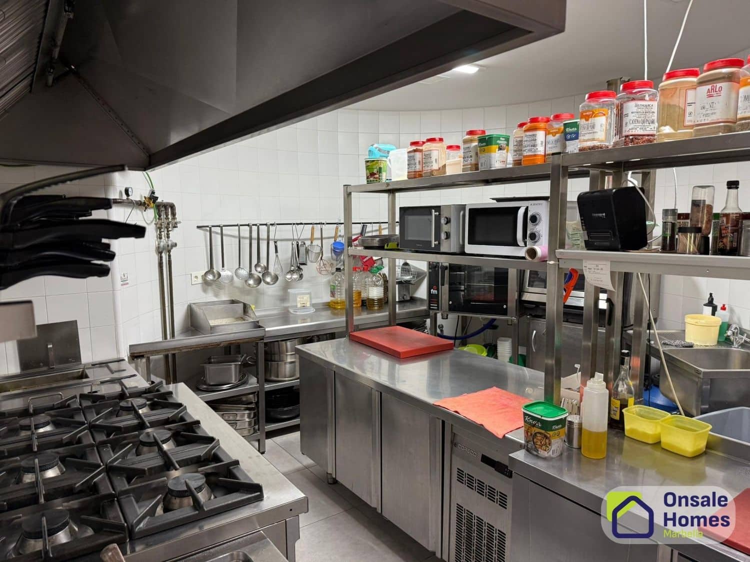 Comercial para arrendar em Marbella - 600 € (Ref: 10154443)