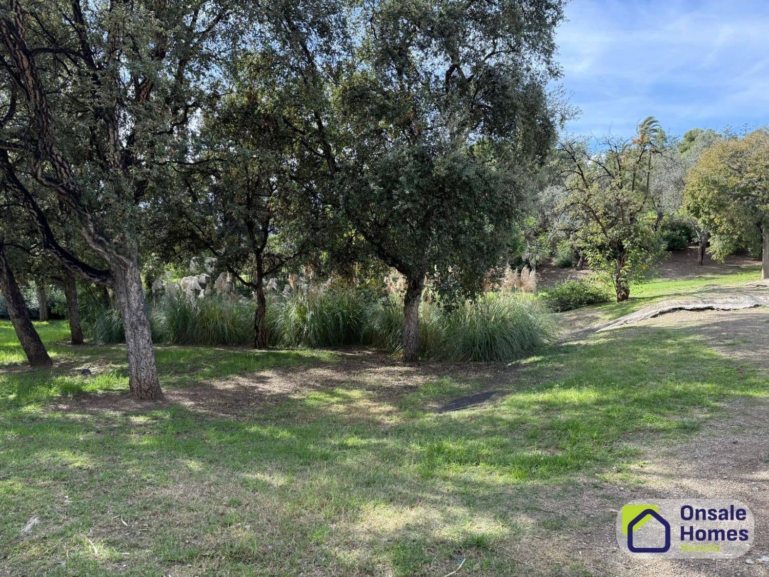 Comercial para arrendar em Marbella - 600 € (Ref: 10154443)