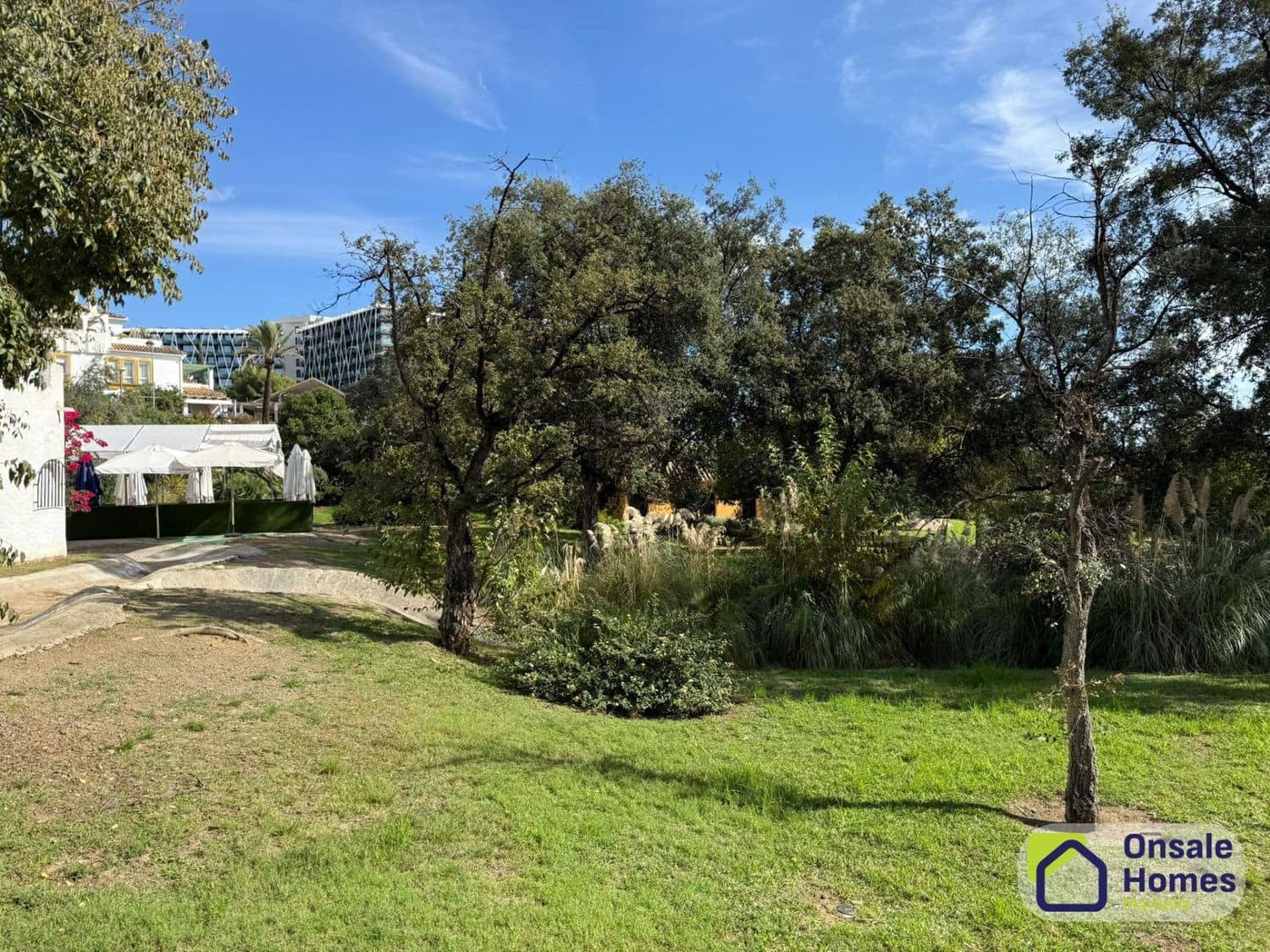 Comercial para arrendar em Marbella - 600 € (Ref: 10154443)
