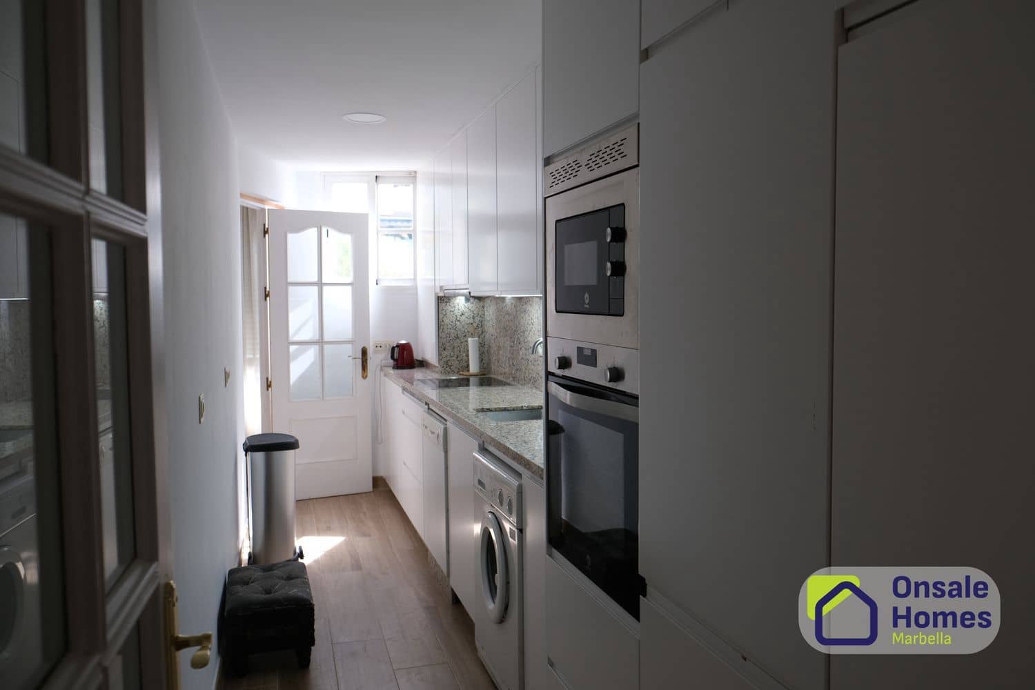 Apartamento de 3 habitaciones en Marbella en venta con piscina garaje - 787.000 € (Ref: 10165971)