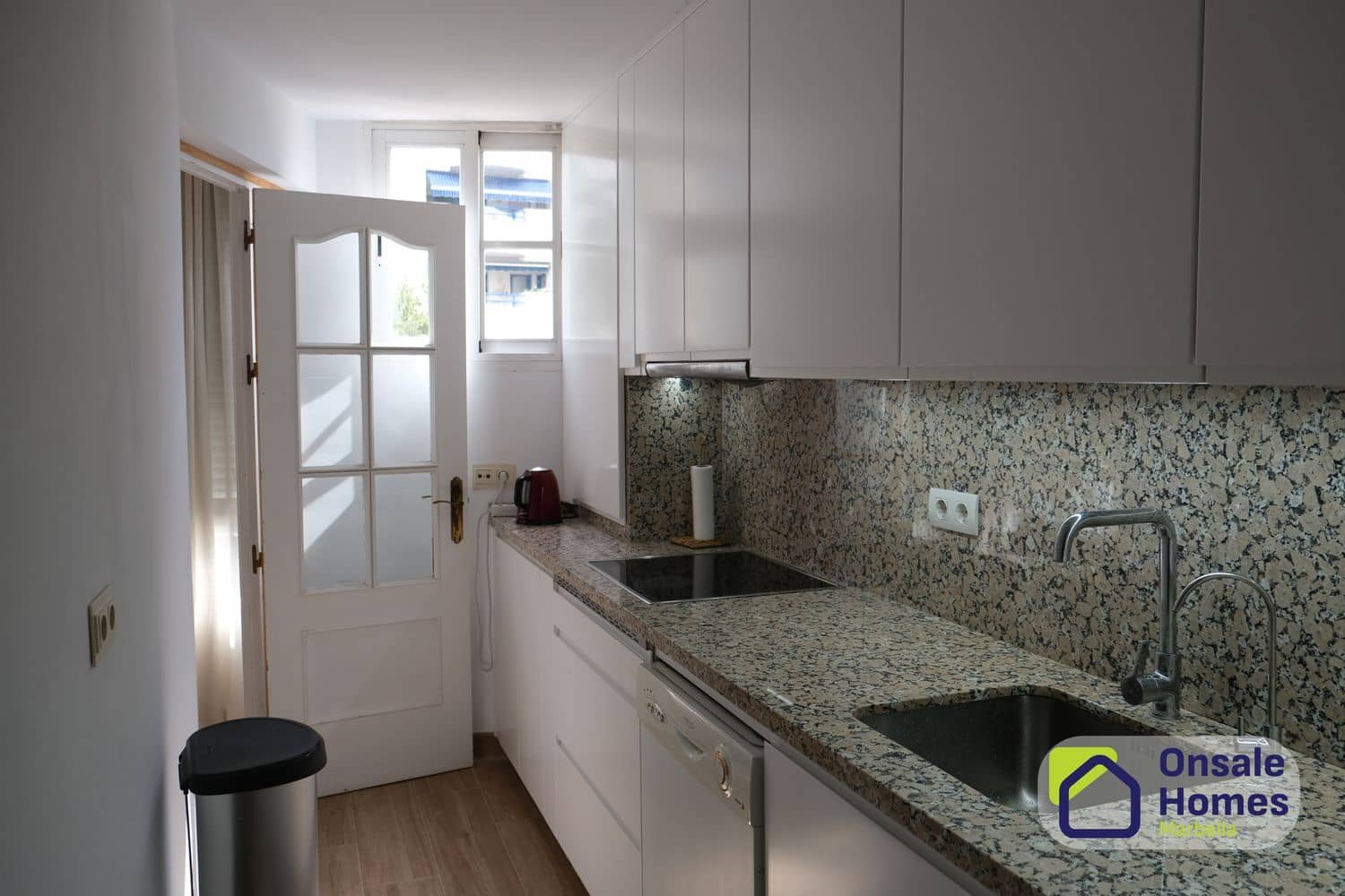Apartamento de 3 habitaciones en Marbella en venta con piscina garaje - 787.000 € (Ref: 10165971)