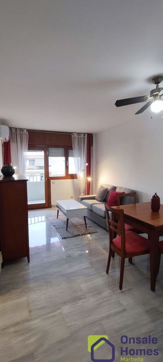 1 sovrum Lägenhet att hyra i Marbella med garage - 1 300 € (Ref: 10186358)
