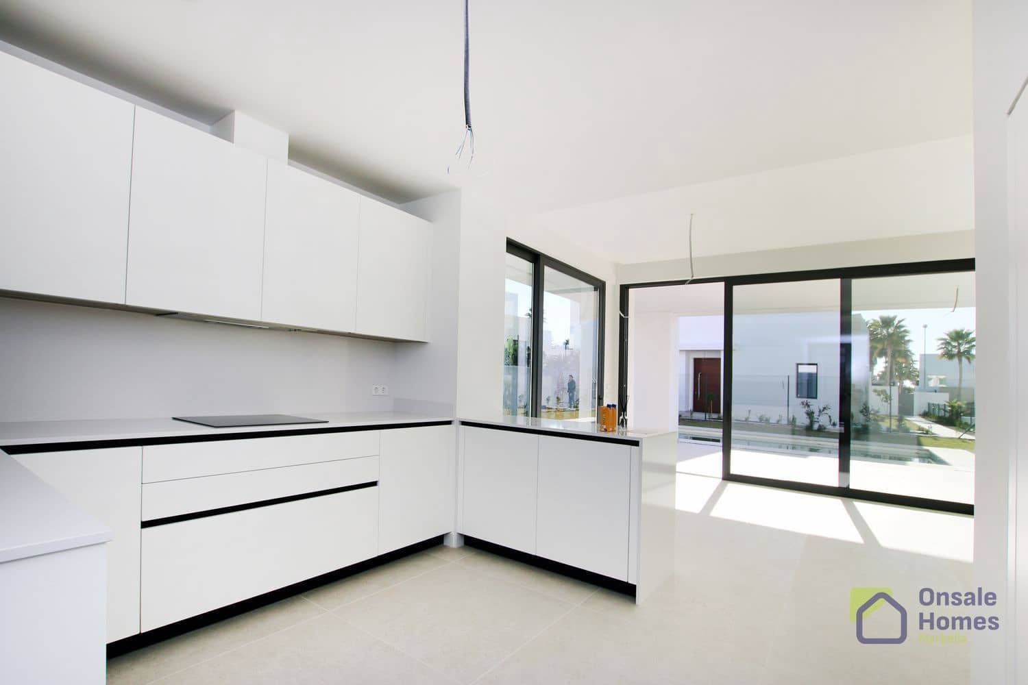 4 chambre Villa/Maison à vendre à Rio Real avec piscine garage - 2 300 000 € (Ref: 7945325)