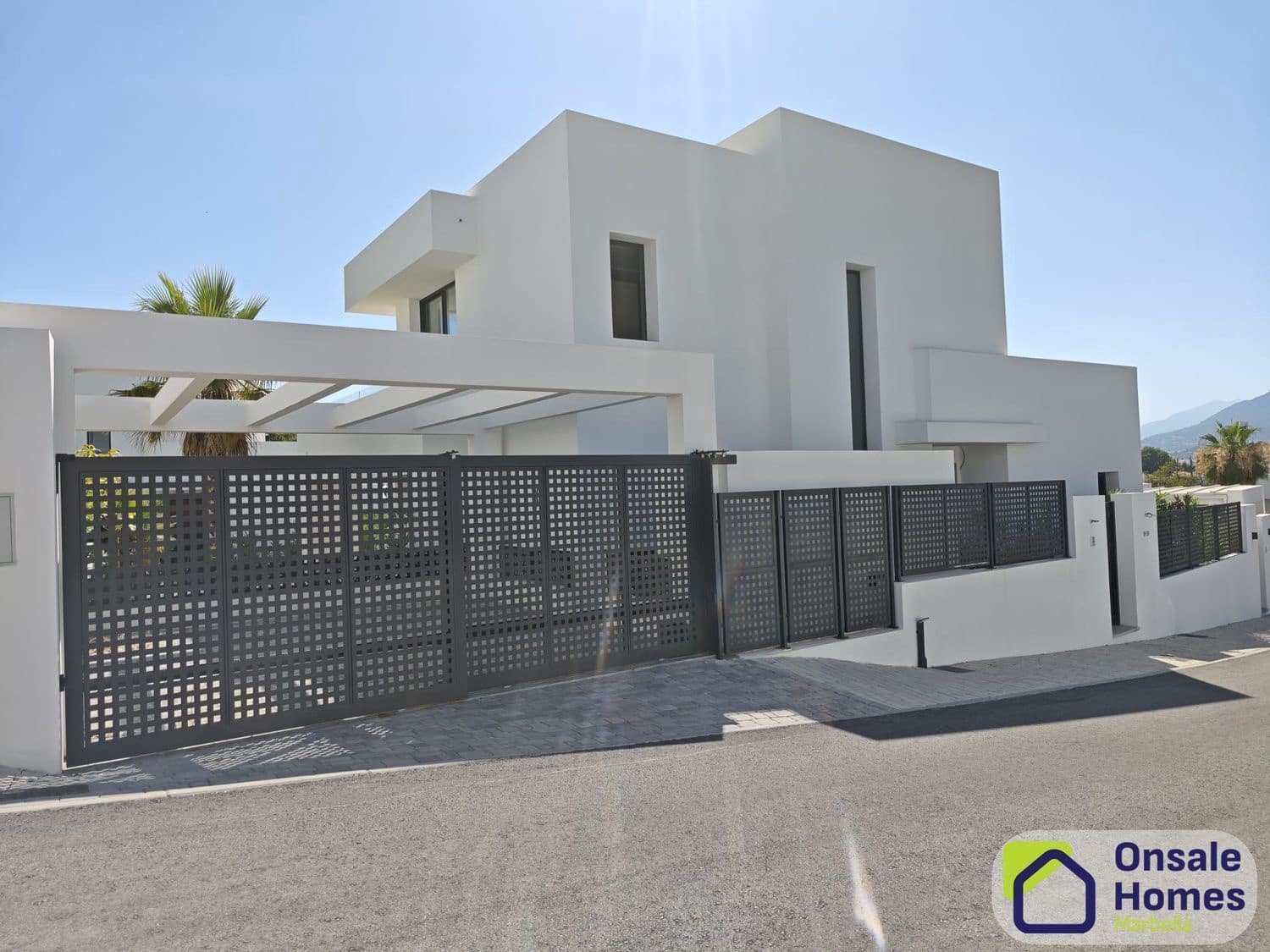 4 chambre Villa/Maison à vendre à Rio Real avec piscine garage - 2 300 000 € (Ref: 7945325)