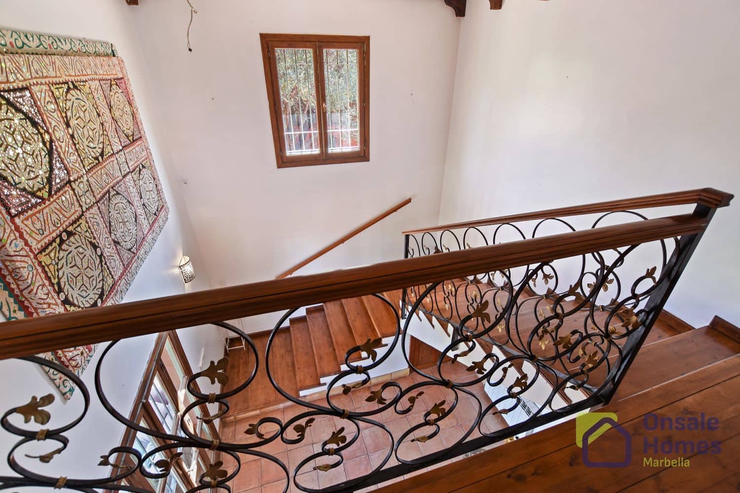 6 slaapkamer Villa te koop in Nueva Andalucia met zwembad garage - € 2.290.000 (Ref: 8569448)