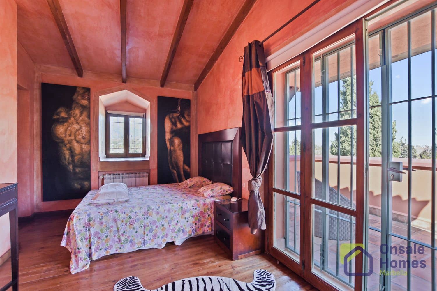 6 slaapkamer Villa te koop in Nueva Andalucia met zwembad garage - € 2.290.000 (Ref: 8569448)