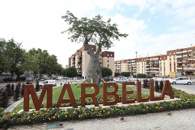 4 bedroom Apartment for sale in Zona Miraflores, Marbella - € 319,000 (Ref: 8664877)