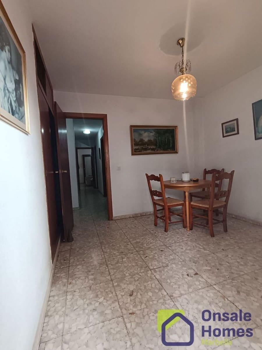 4 slaapkamer Appartement te koop in Marbella met garage - € 319.000 (Ref: 8664877)