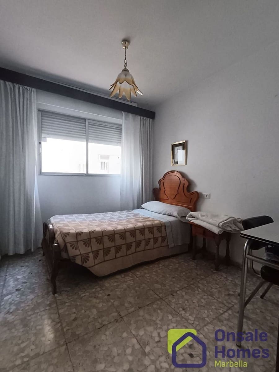 4 slaapkamer Appartement te koop in Marbella met garage - € 319.000 (Ref: 8664877)