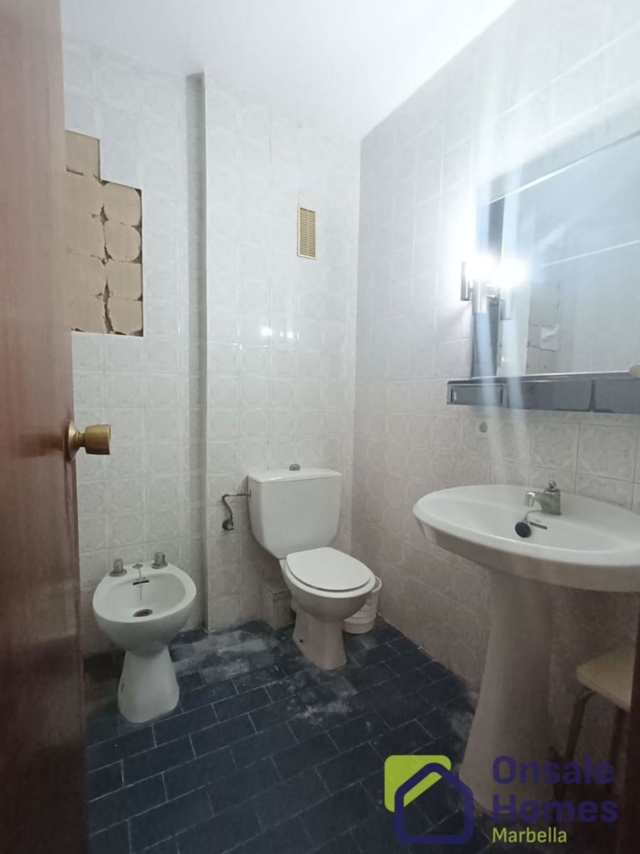 4 slaapkamer Appartement te koop in Marbella met garage - € 319.000 (Ref: 8664877)