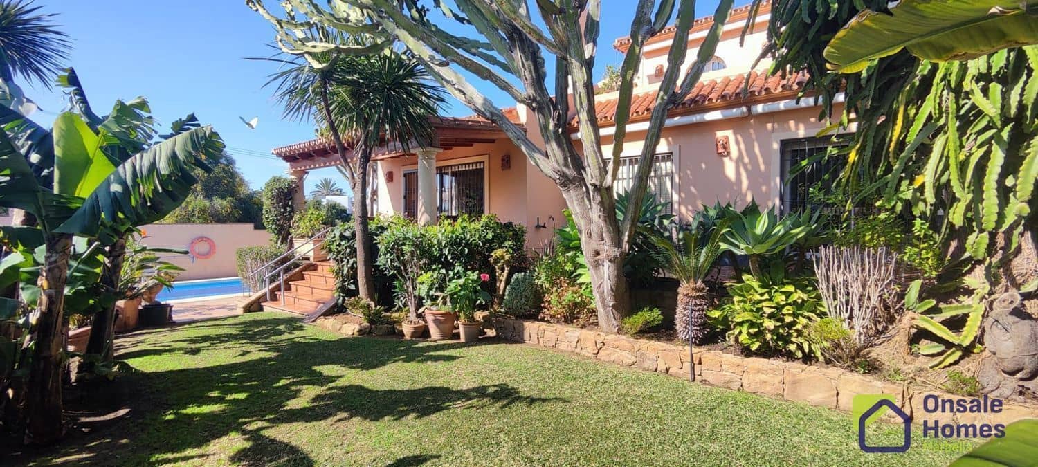 6 bedroom Villa for sale in Marbesa with pool garage - € 1,250,000 (Ref: 8821583)