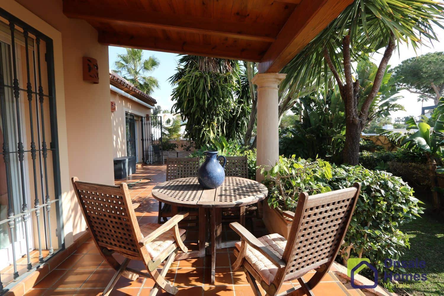 6 bedroom Villa for sale in Marbesa with pool garage - € 1,250,000 (Ref: 8821583)