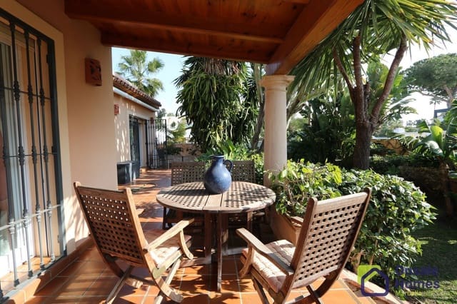 6 bedroom Villa for sale in Marbesa, Marbella with pool garage - € 1,250,000 (Ref: 8821583)