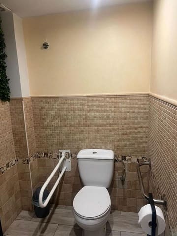 Local Comercial en Playa Bajadilla - Puertos, Marbella en alquiler - 1.700 € (Ref: 8956612)