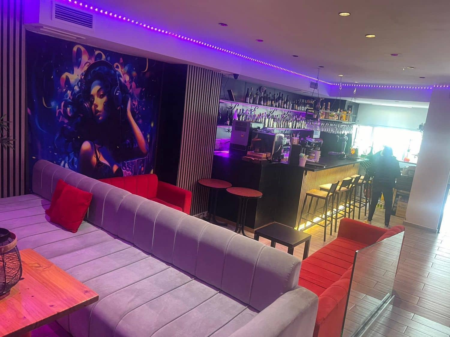 Local Comercial en Marbella en alquiler - 1.700 € (Ref: 8956612)