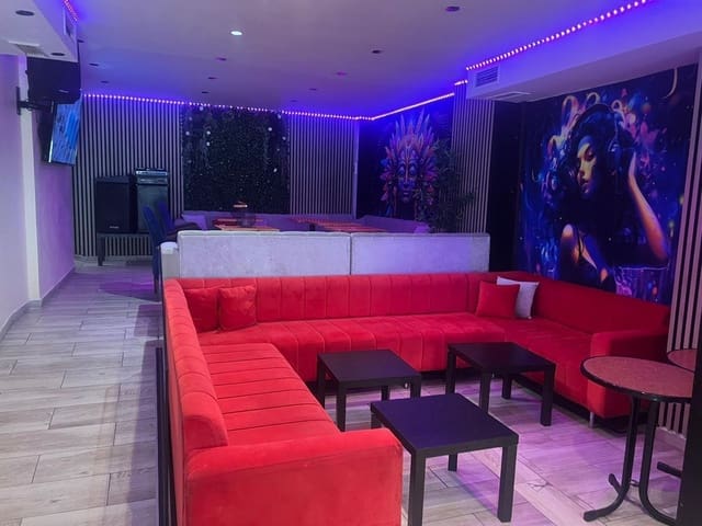 Local Comercial en Playa Bajadilla - Puertos, Marbella en alquiler - 1.700 € (Ref: 8956612)