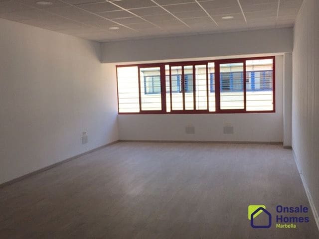 Erhverv til leje i Los Naranjos, Marbella - € 2.700 (Ref: 9006650)