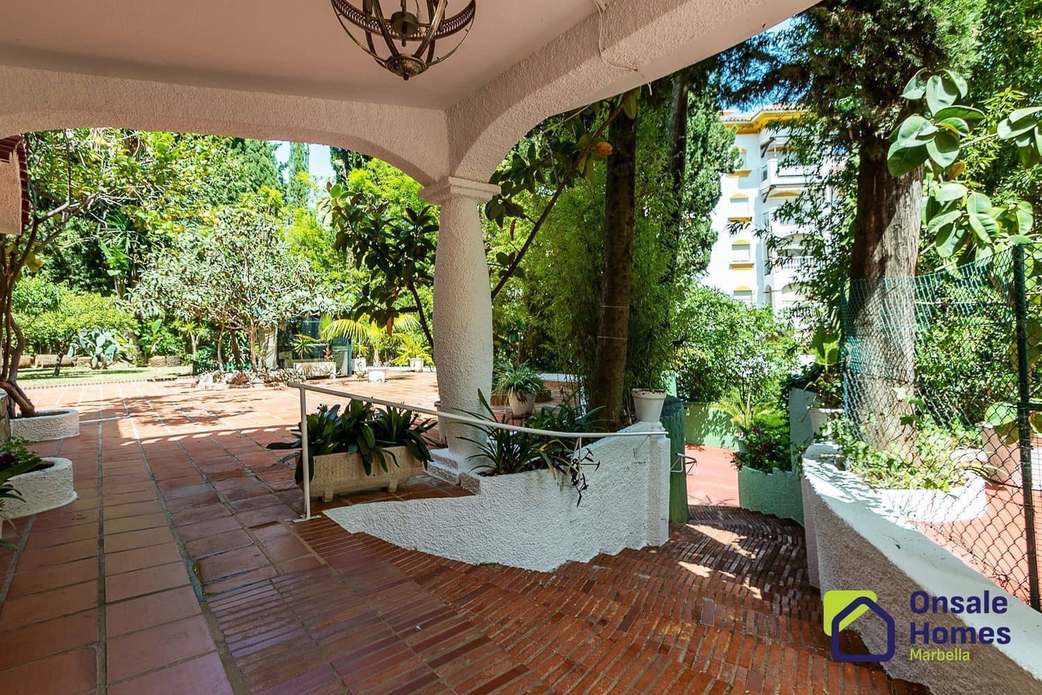 5 soveværelse Villa til salg i Marbella med swimmingpool garage - € 2.300.000 (Ref: 9075665)