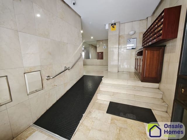 2 soveværelse Lejlighed til salg i Playa Bajadilla - Puertos, Marbella med garage - € 550.000 (Ref: 9109956)