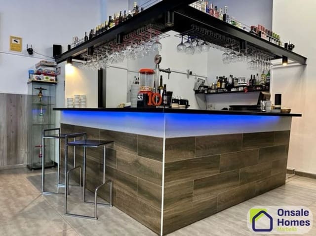 Erhverv til leje i La Patera, Marbella - € 1.900 (Ref: 9145211)