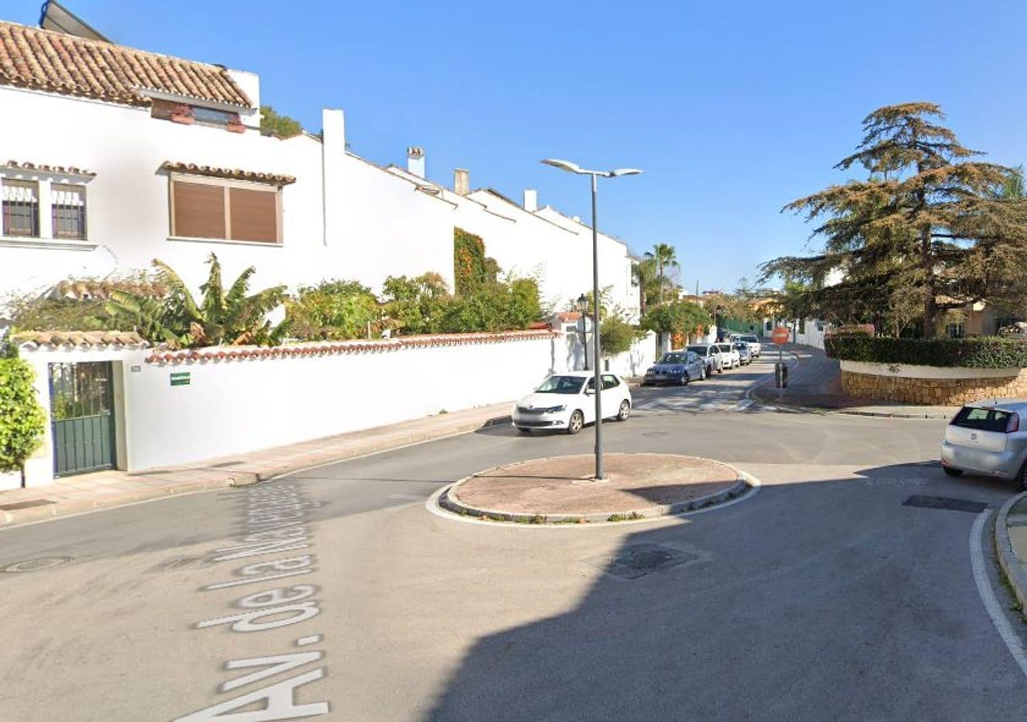 12 soveværelse Villa til salg i Marbella med garage - € 1.699.000 (Ref: 9145215)