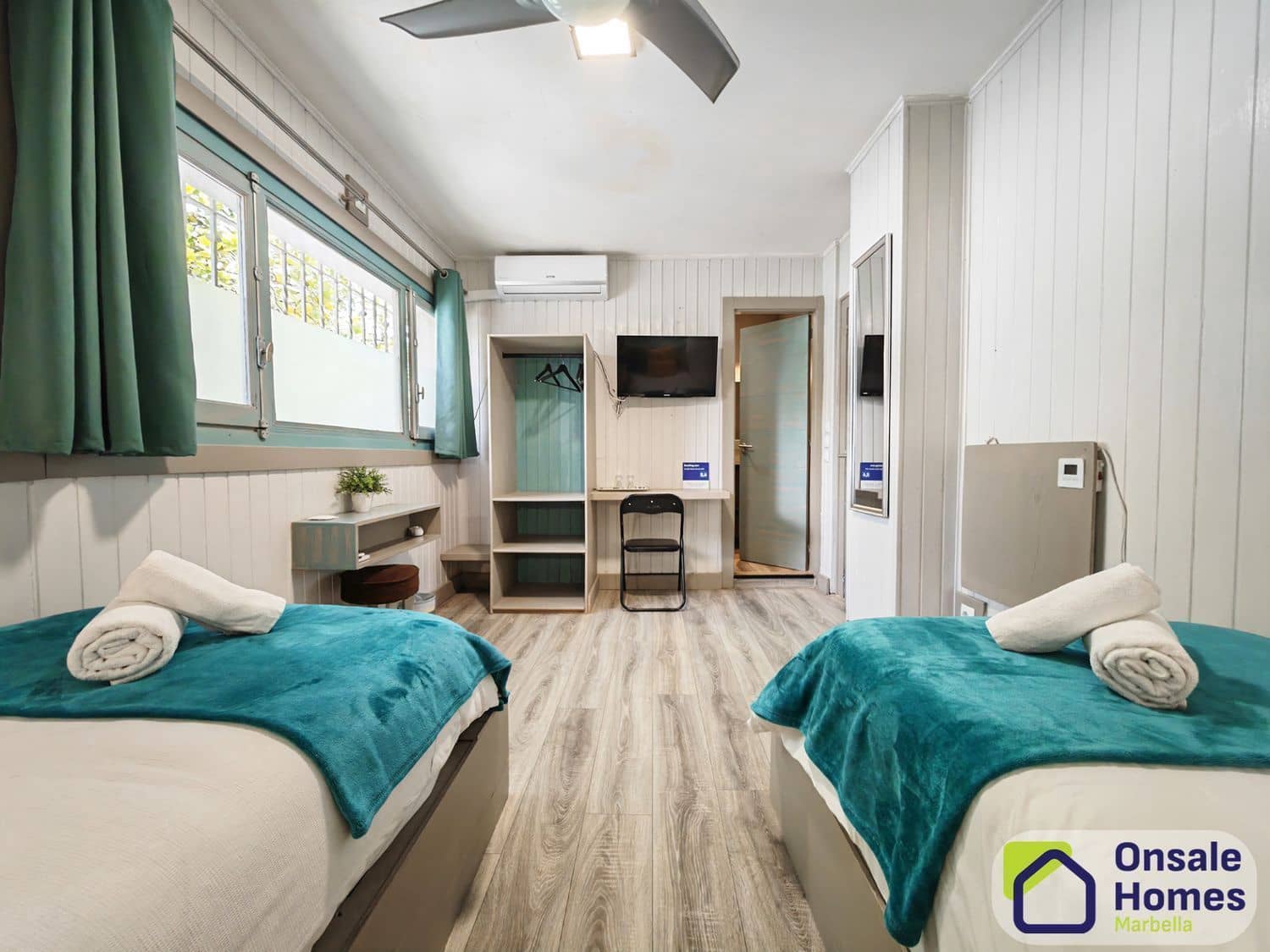 12 soveværelse Villa til salg i Marbella med garage - € 1.699.000 (Ref: 9145215)