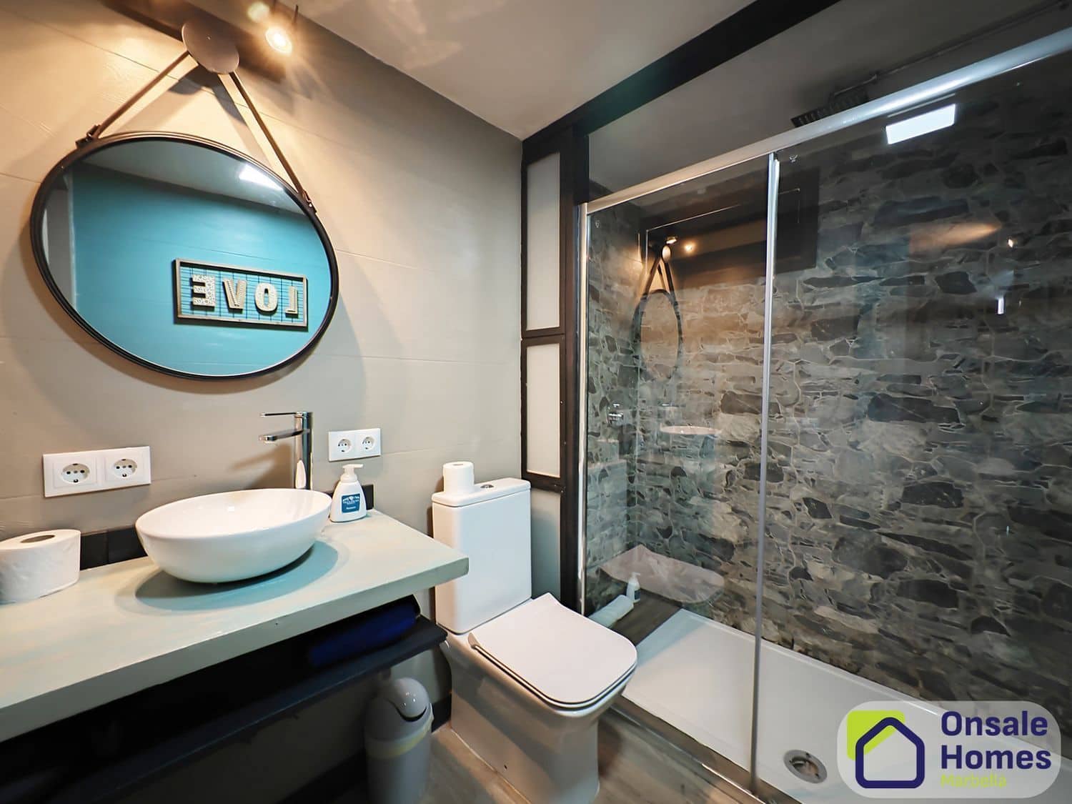 12 soveværelse Villa til salg i Marbella med garage - € 1.699.000 (Ref: 9145215)