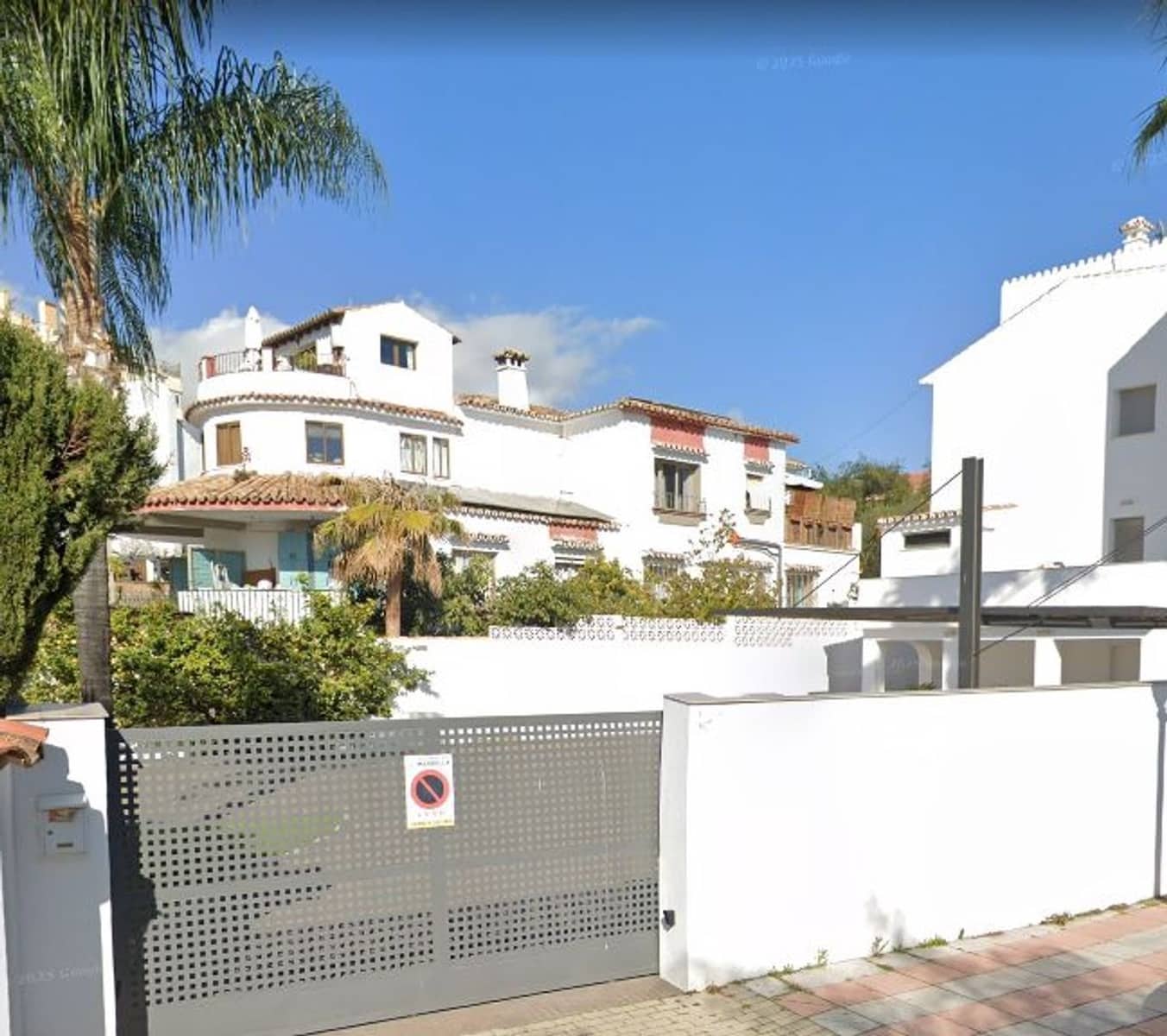 12 soveværelse Villa til salg i Marbella med garage - € 1.699.000 (Ref: 9145215)
