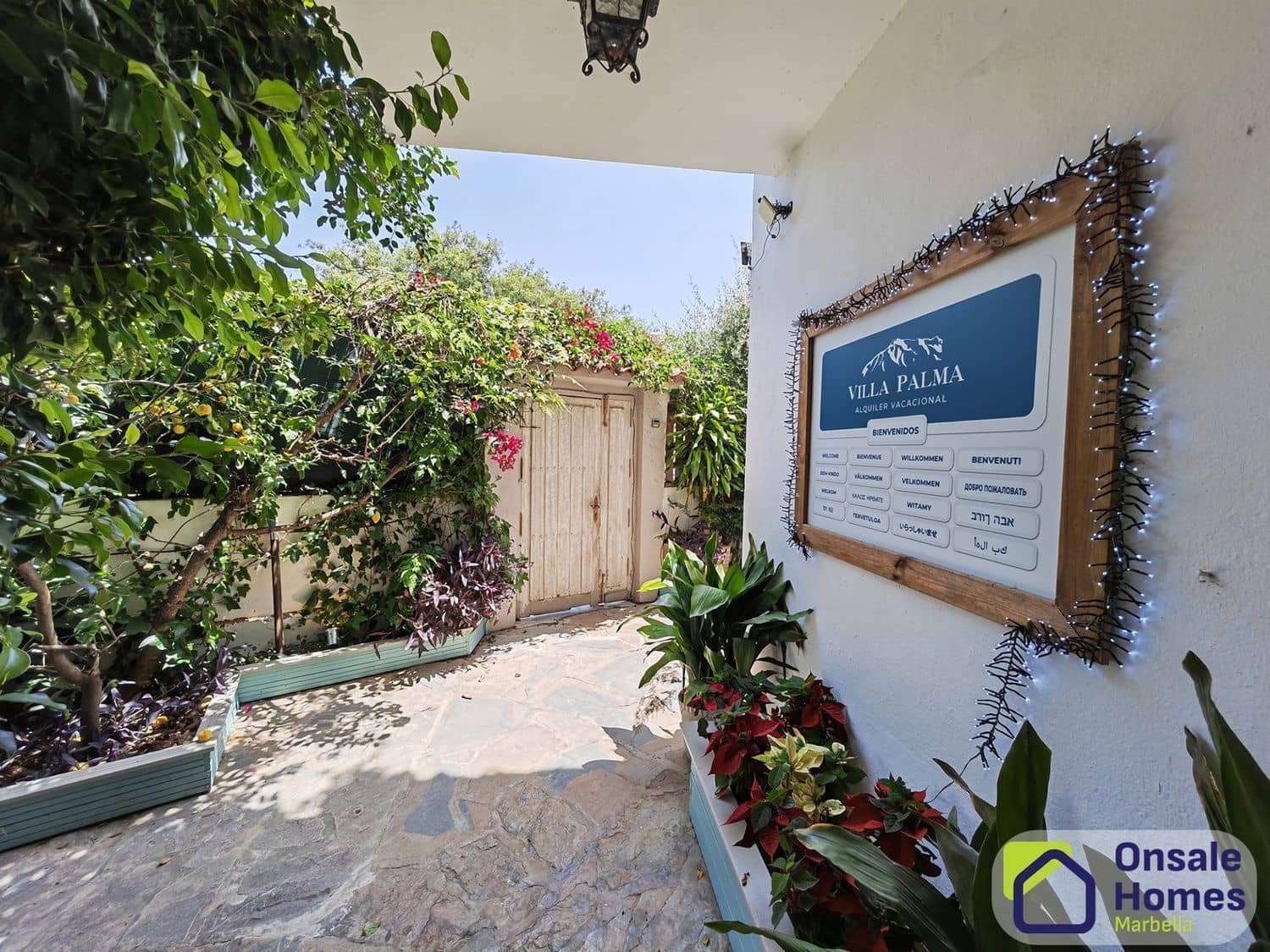 12 soveværelse Villa til salg i Marbella med garage - € 1.699.000 (Ref: 9145215)