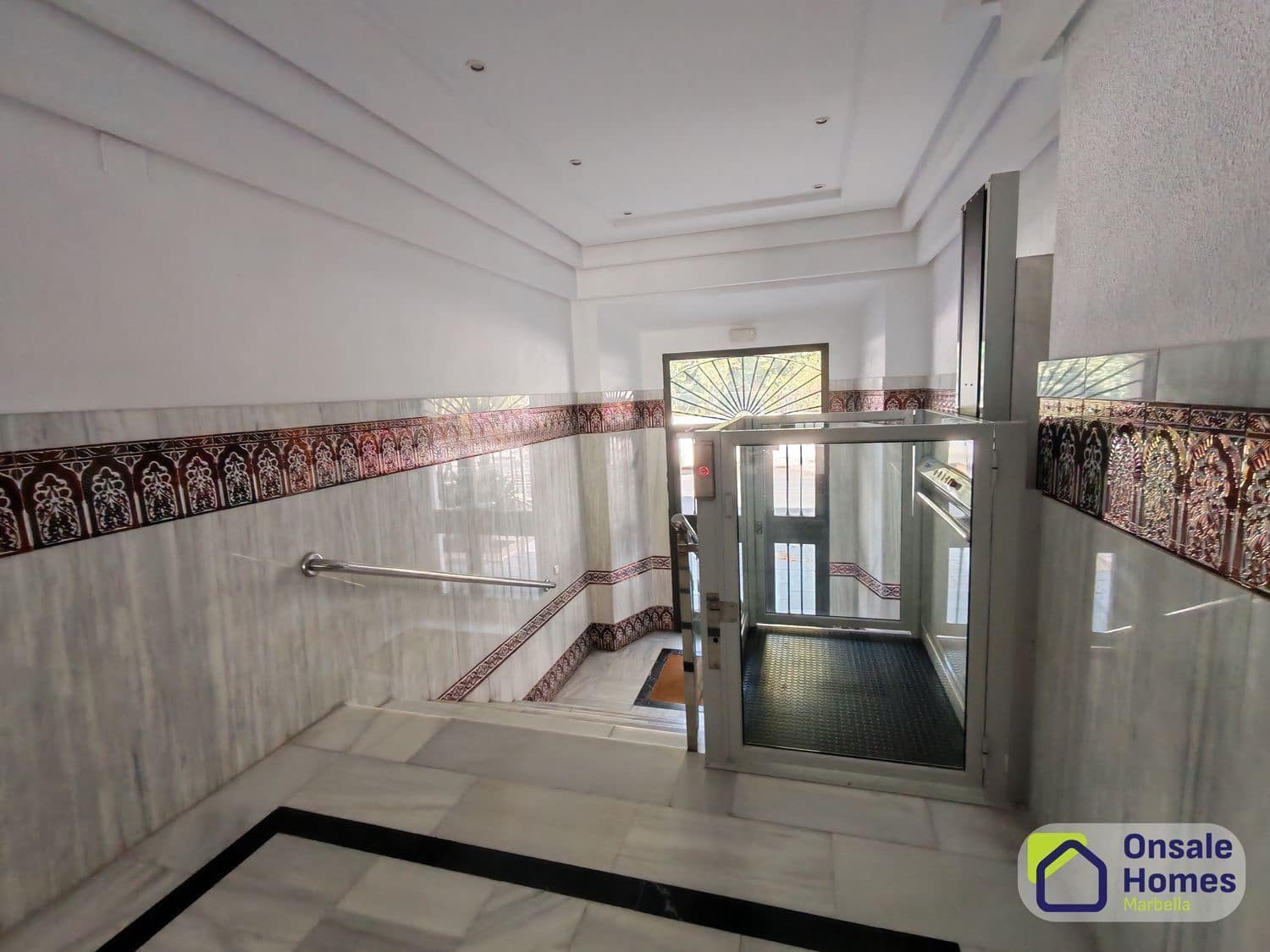 3 Zimmer Apartment zu verkaufen in Marbella mit Garage - 675.000 € (Ref: 9212509)